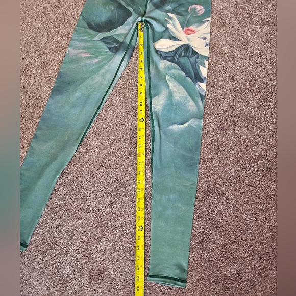 Flower Print Yoga Leggings - Picture 8 of 8